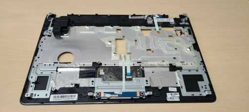 HP G62-327CA Palmrest and Touchpad